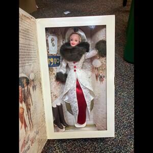 Vintage 1994 Victorian‎ Elegance Barbie Doll  Special Edition Mattel